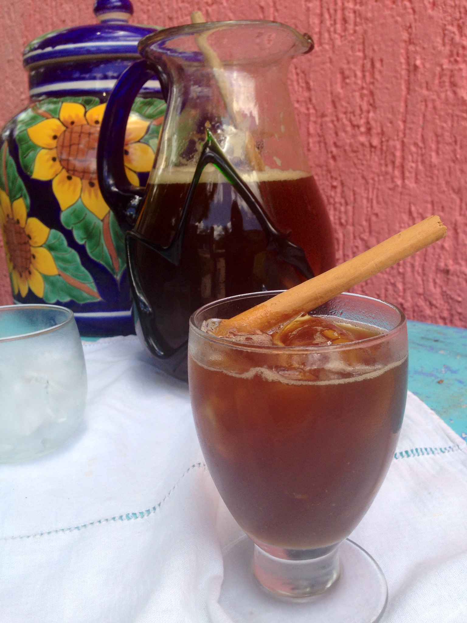 Tepache: Una de las bebidas típicas de México – Alicia entre especias y  recetas